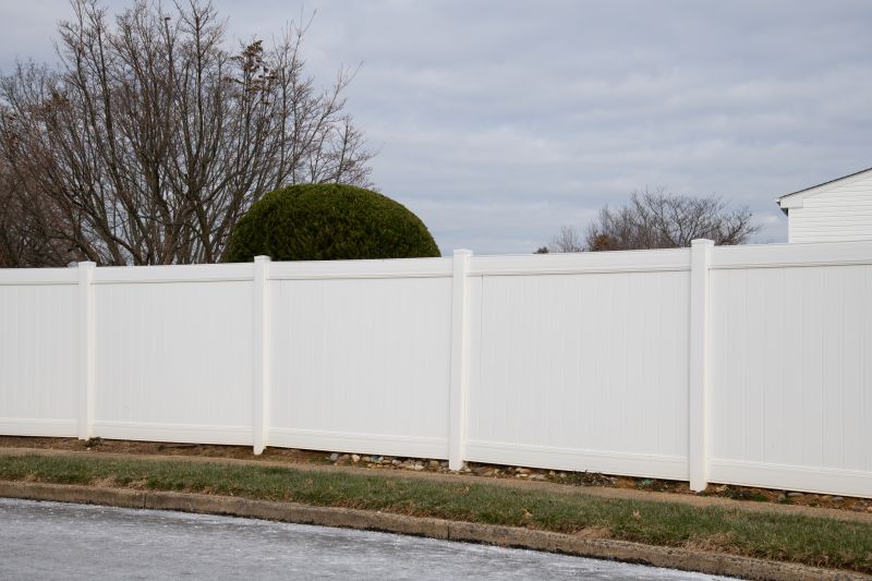 Vinyl Fence Replacement in St Louis, MO